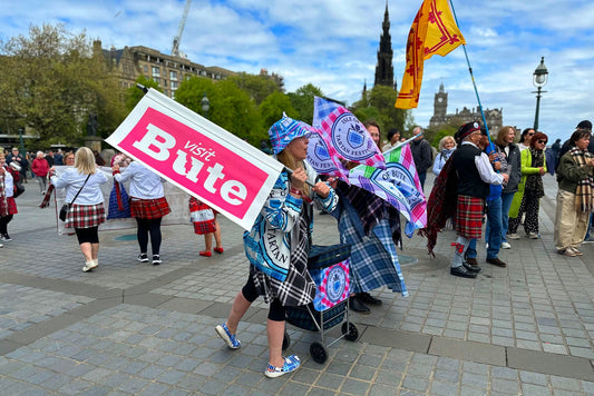 Building the Isle of Bute Tartan Festival